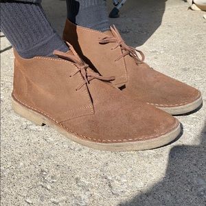 J crew brown suede chukka shoes